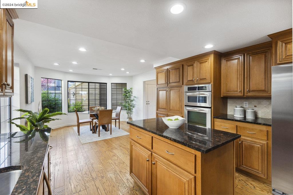 13 Palm Beach Ln