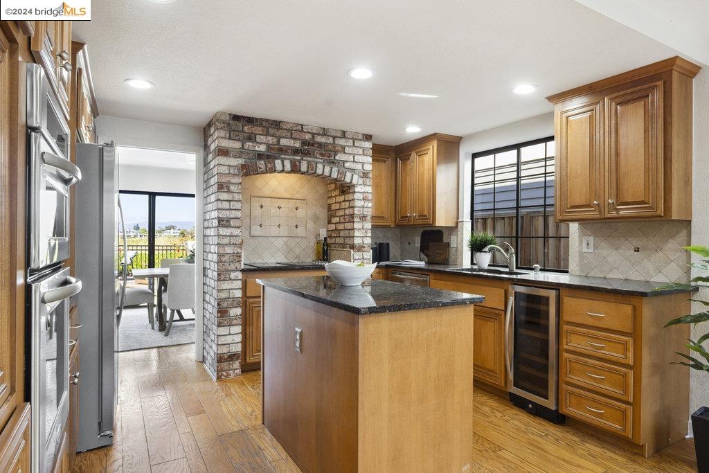 13 Palm Beach Ln