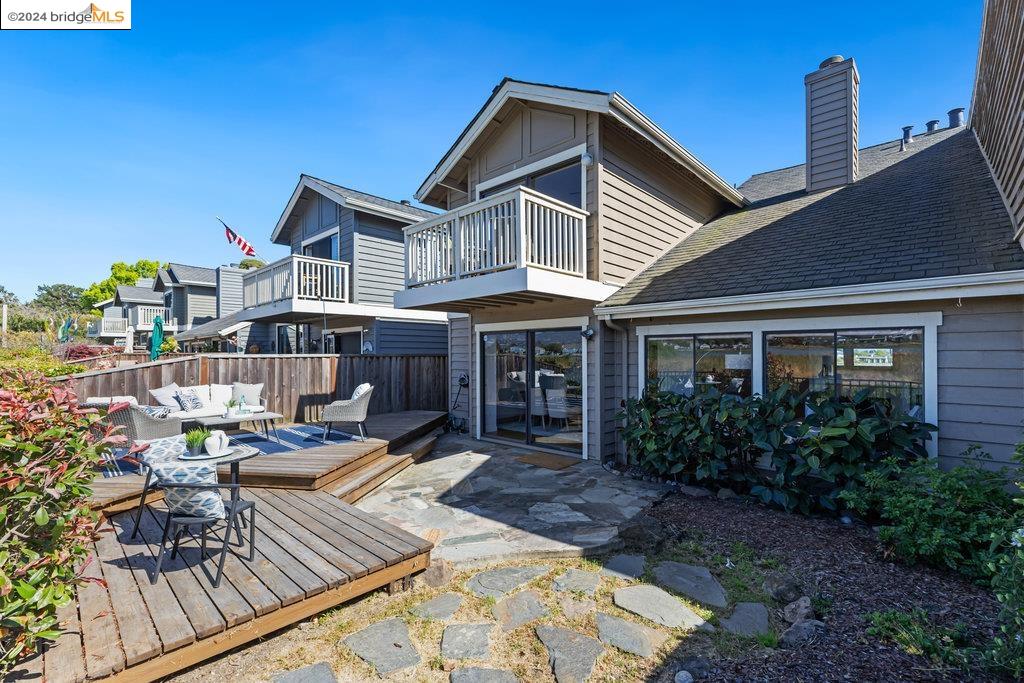 13 Palm Beach Ln