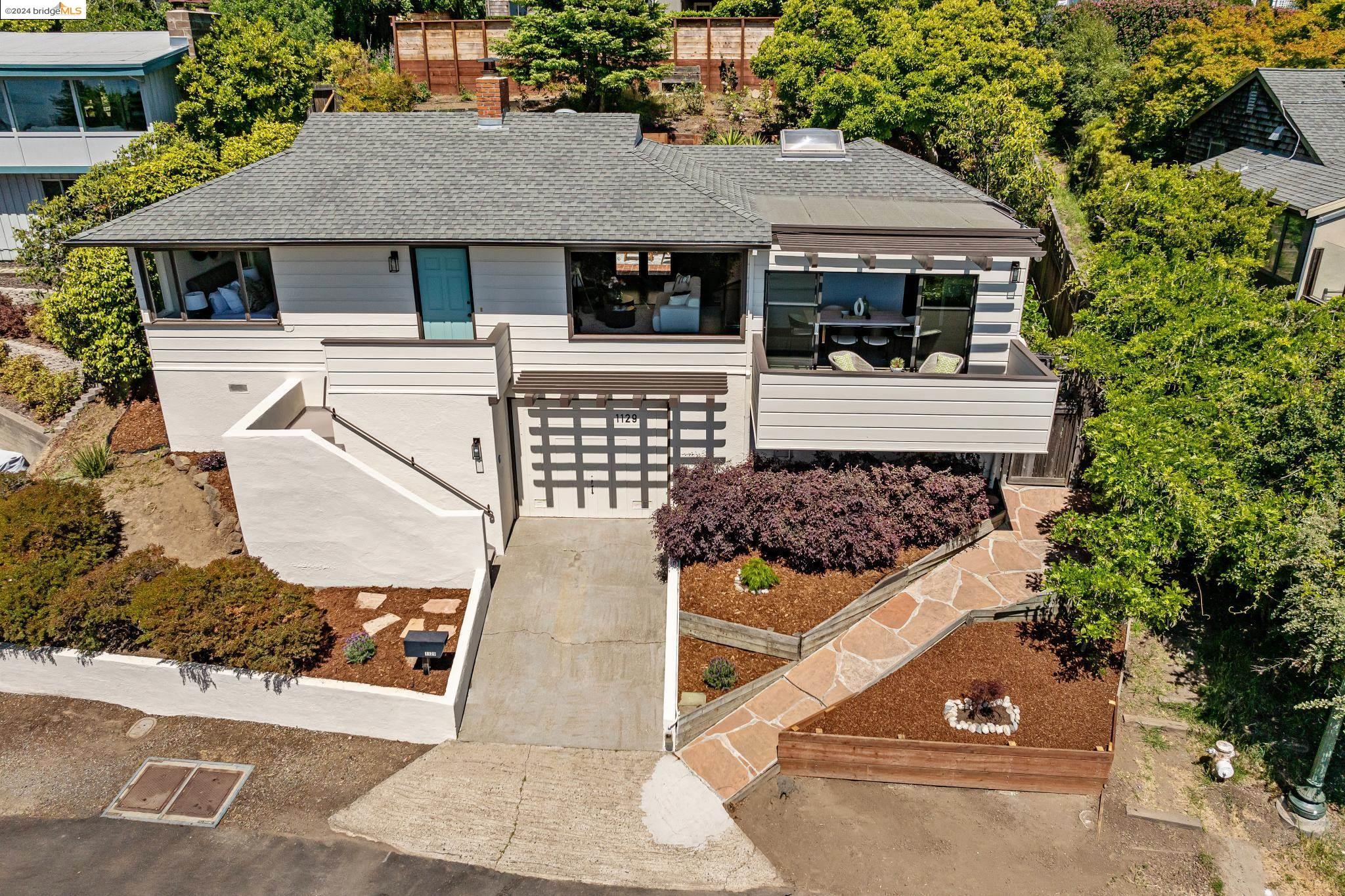 1129 Miller Ave