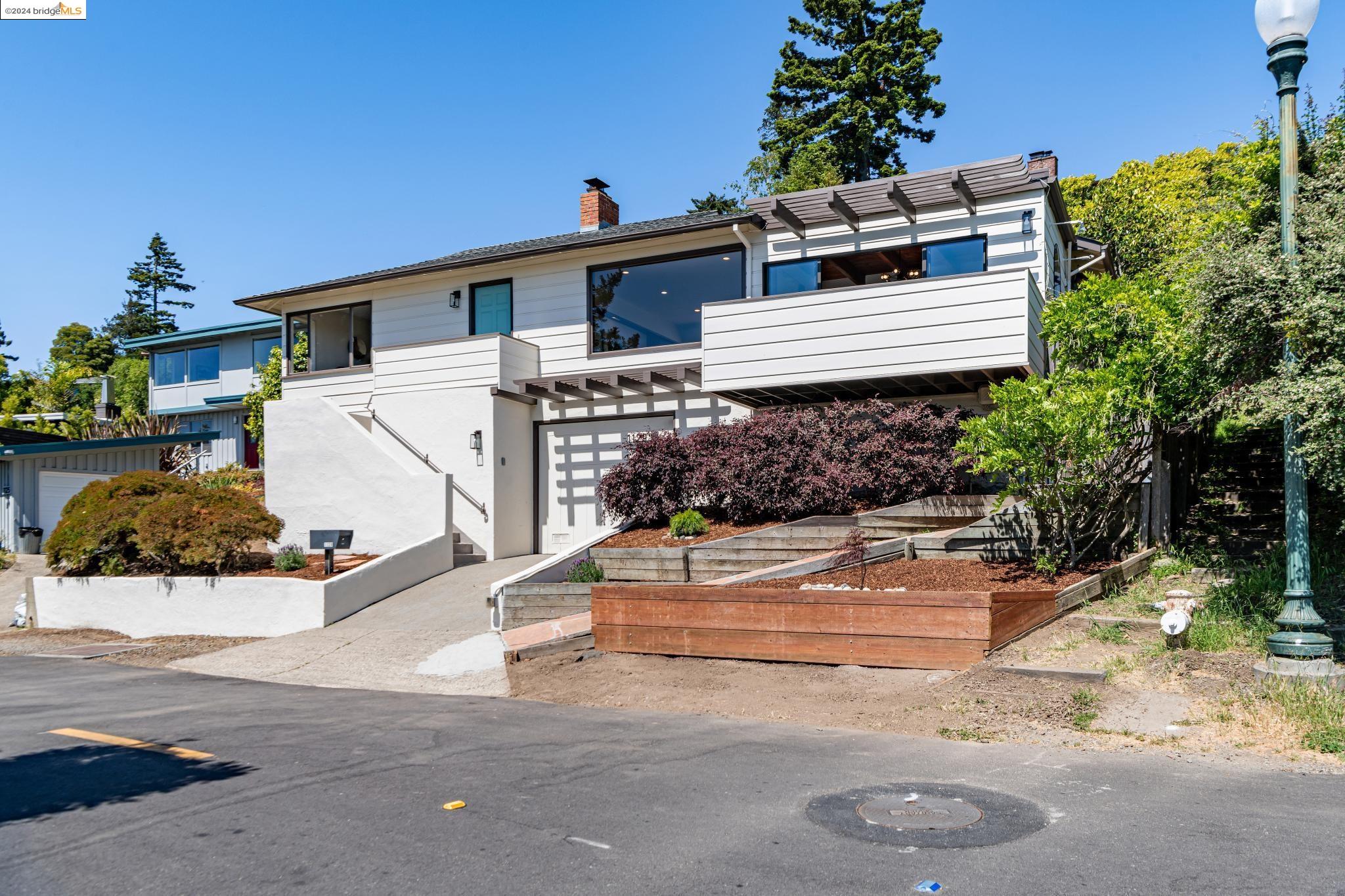1129 Miller Ave