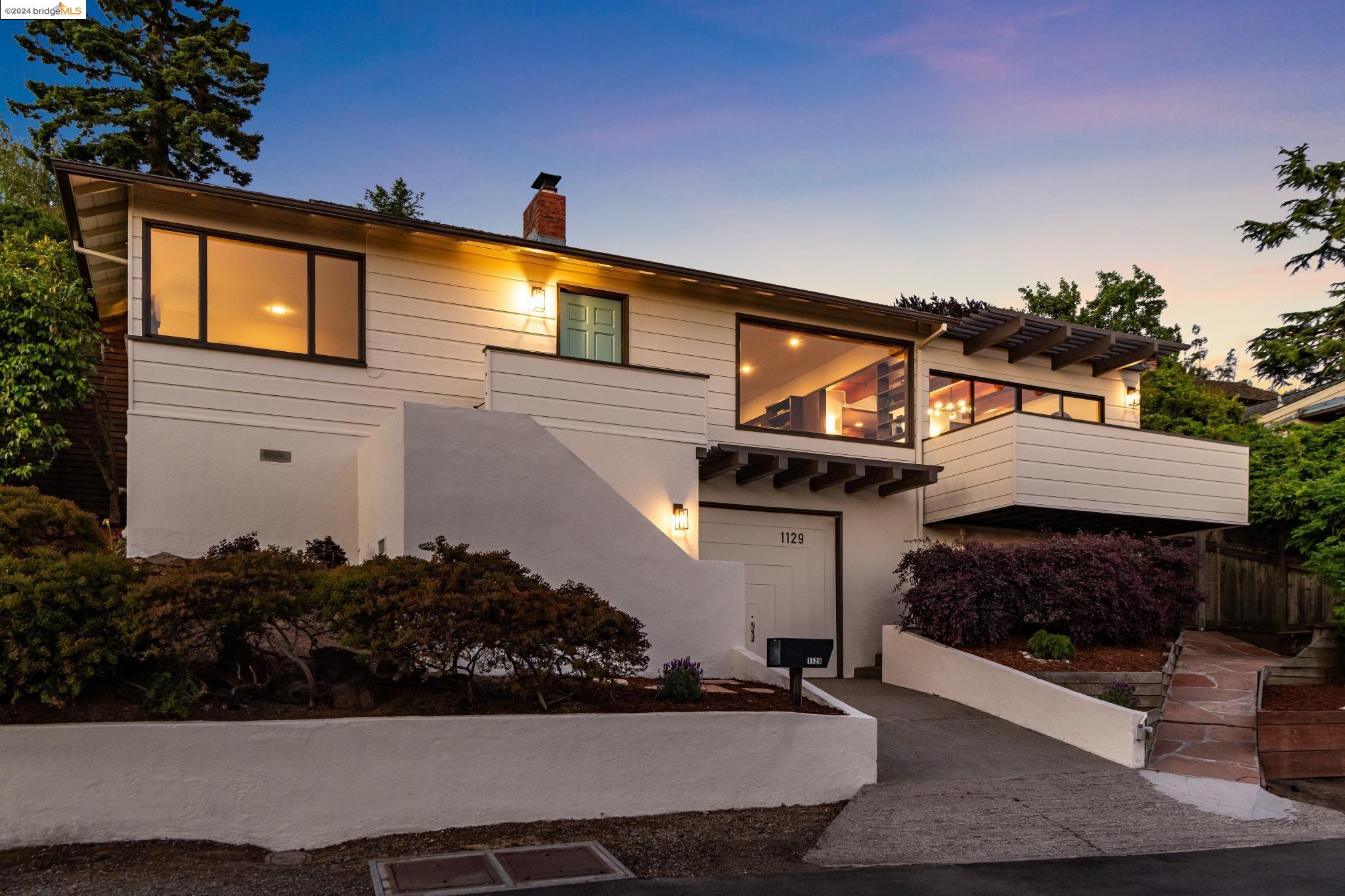 1129 Miller Ave