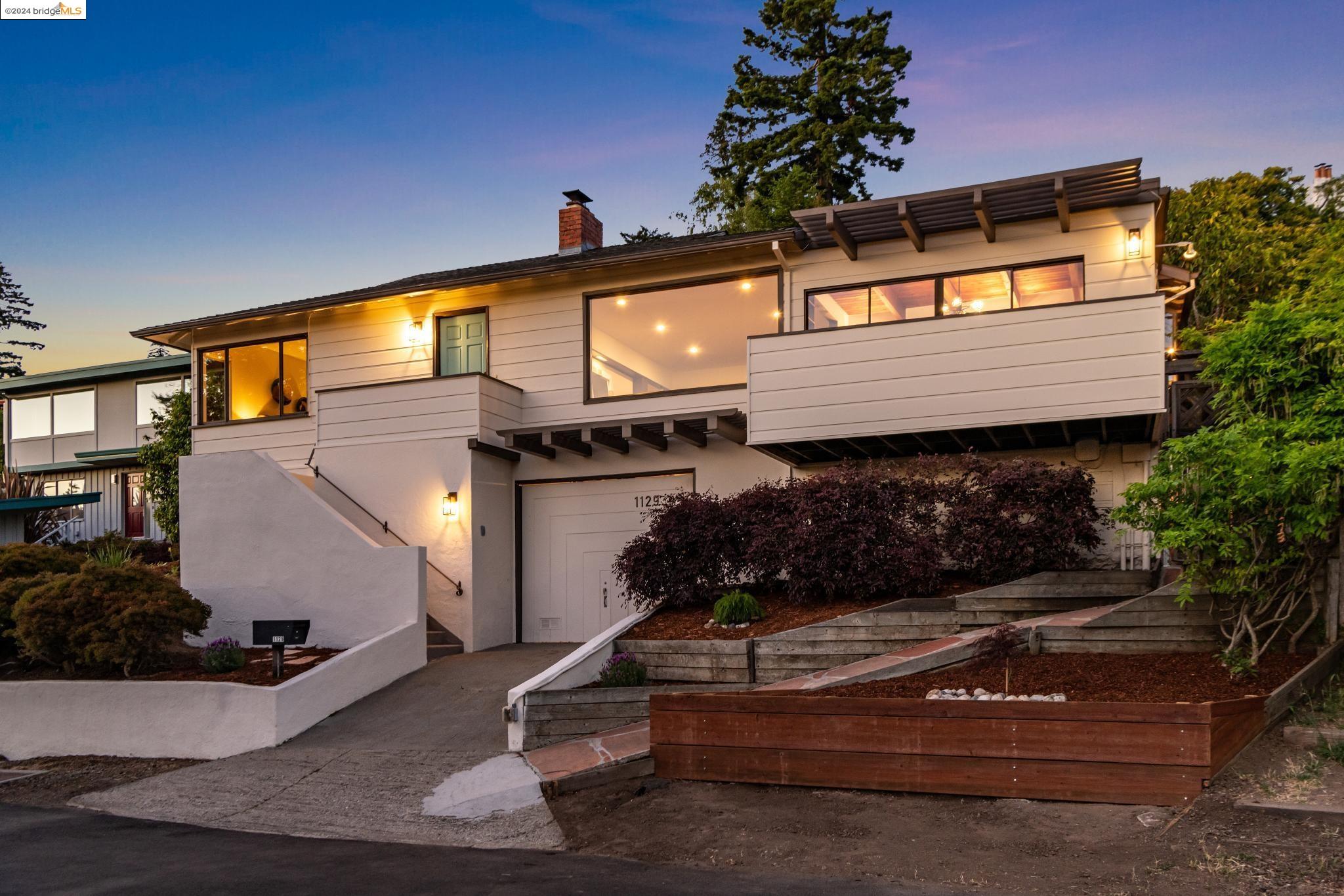 1129 Miller Ave