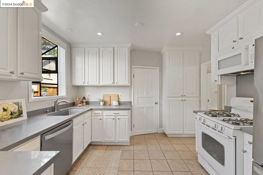 4093 Waterhouse Rd