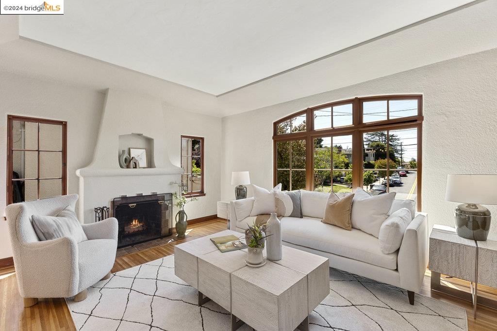 4093 Waterhouse Rd