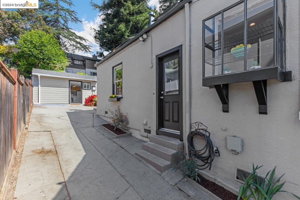 4093 Waterhouse Rd