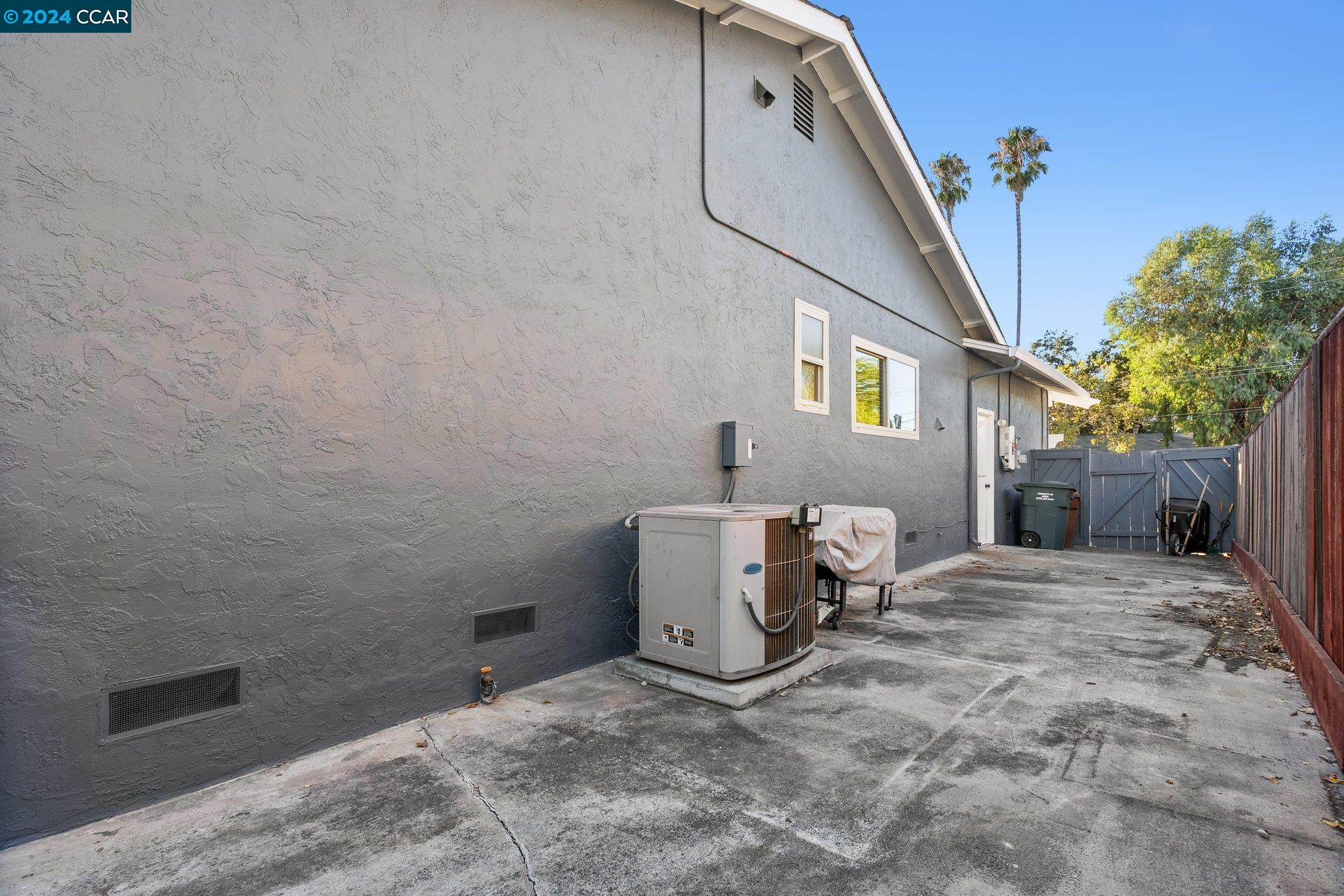 2144 Fox Way