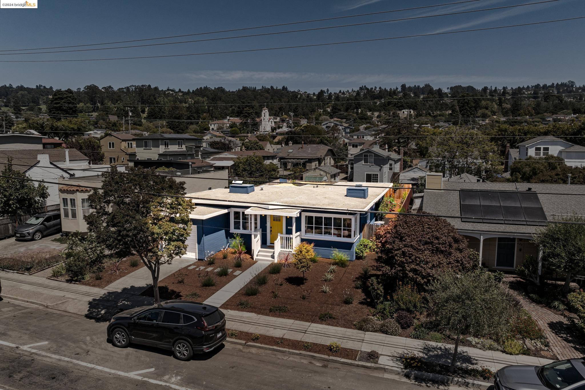 224 Ashbury Ave