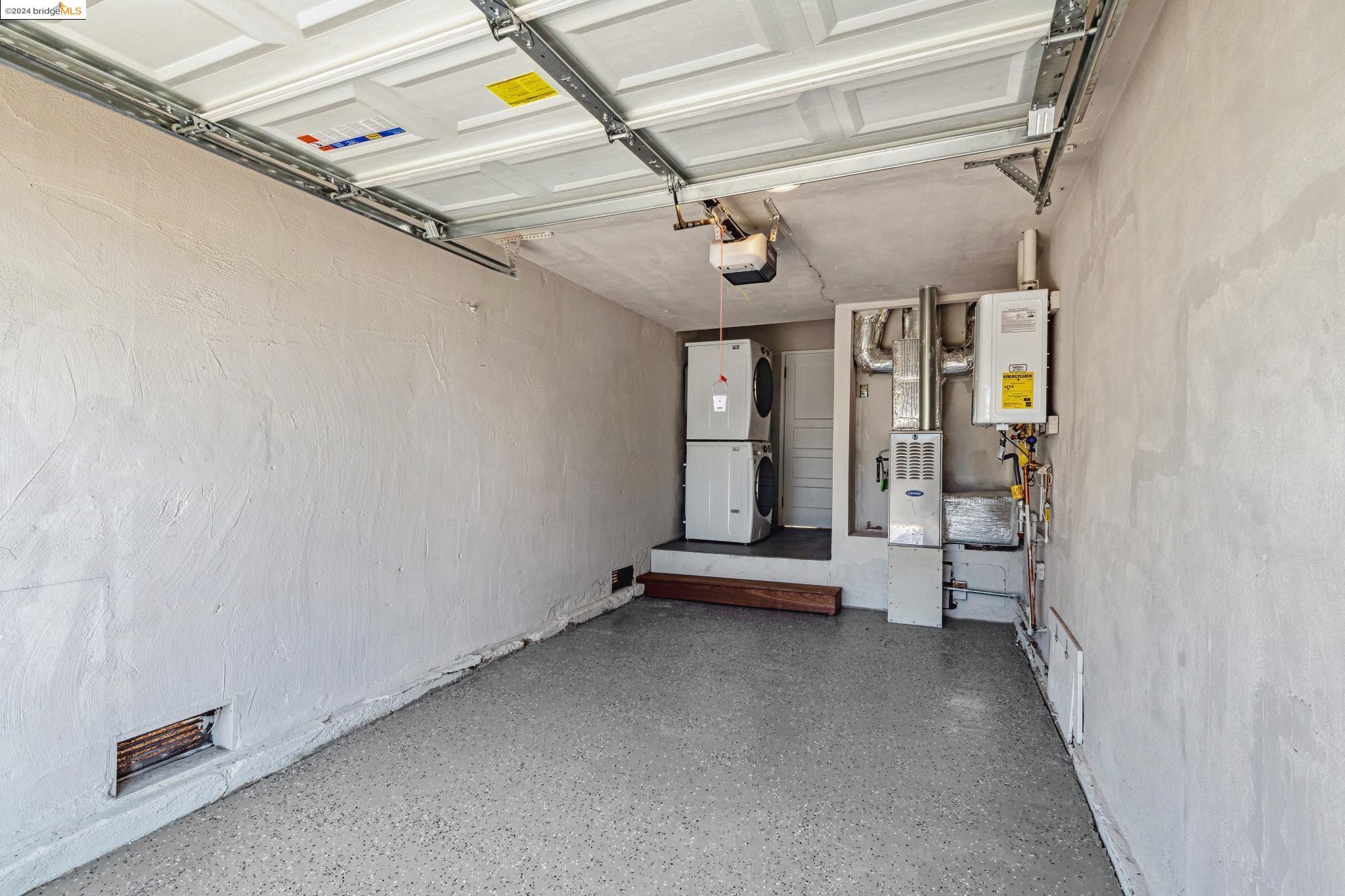 224 Ashbury Ave