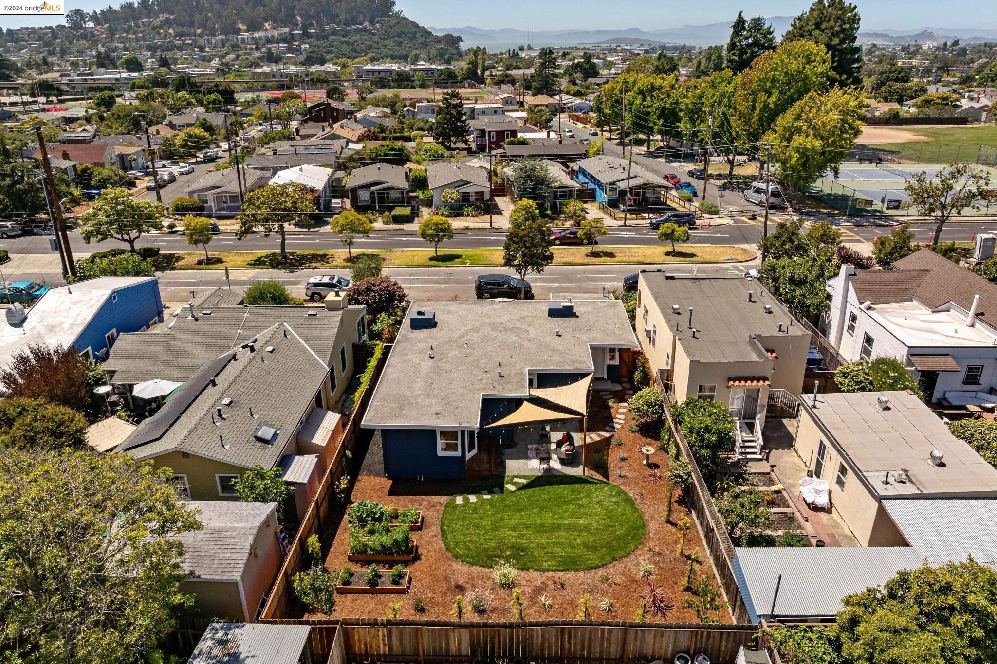 224 Ashbury Ave