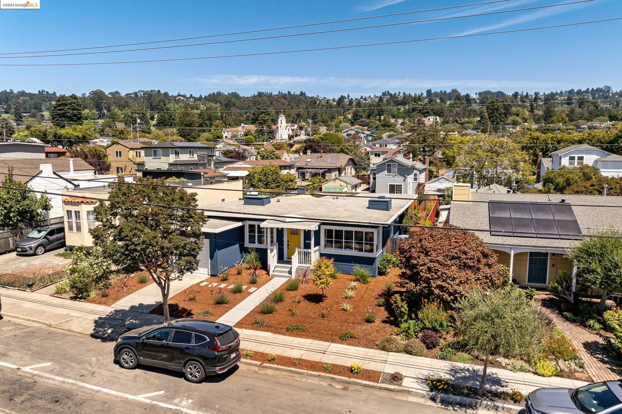 224 Ashbury Ave