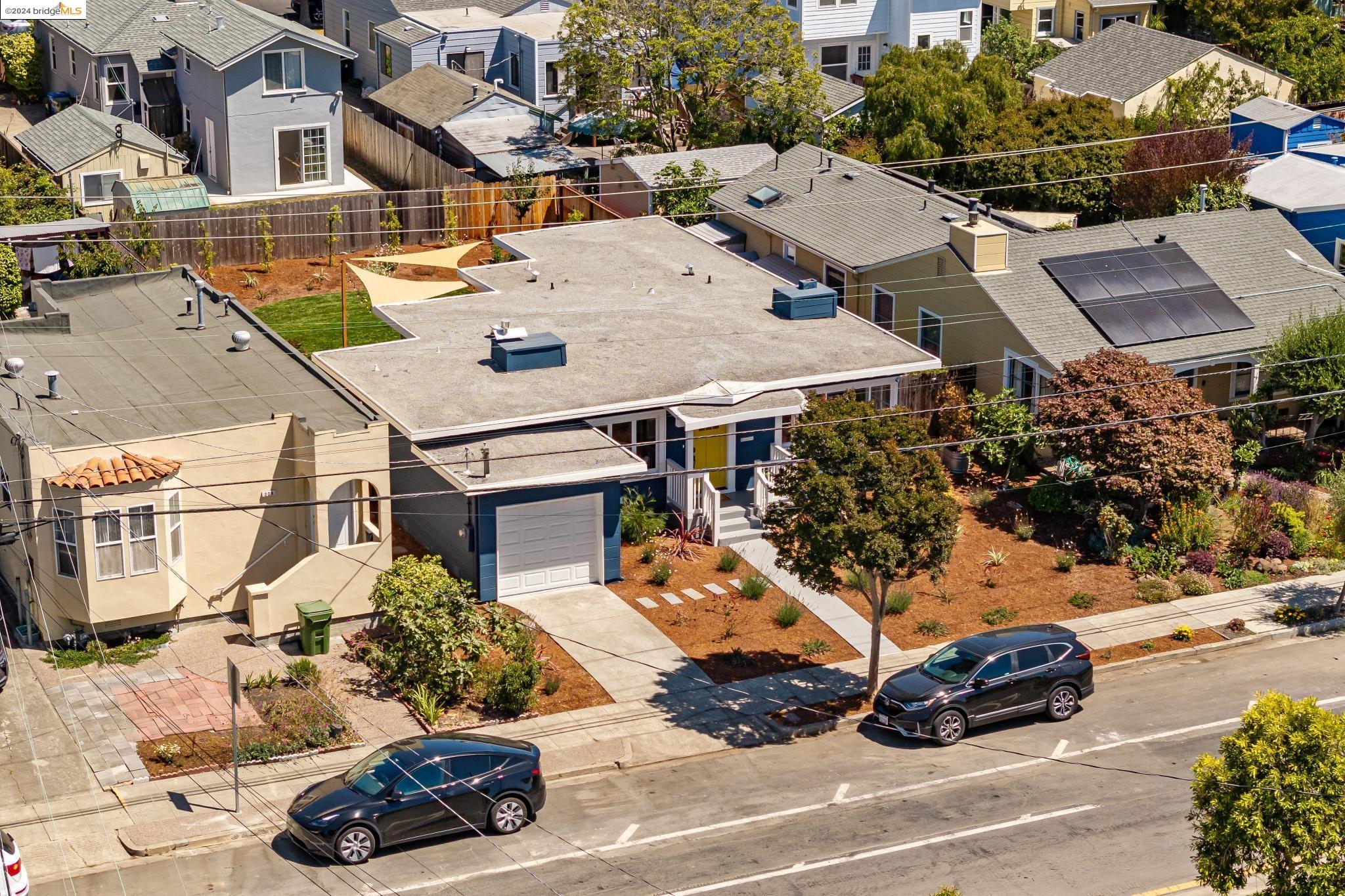 224 Ashbury Ave