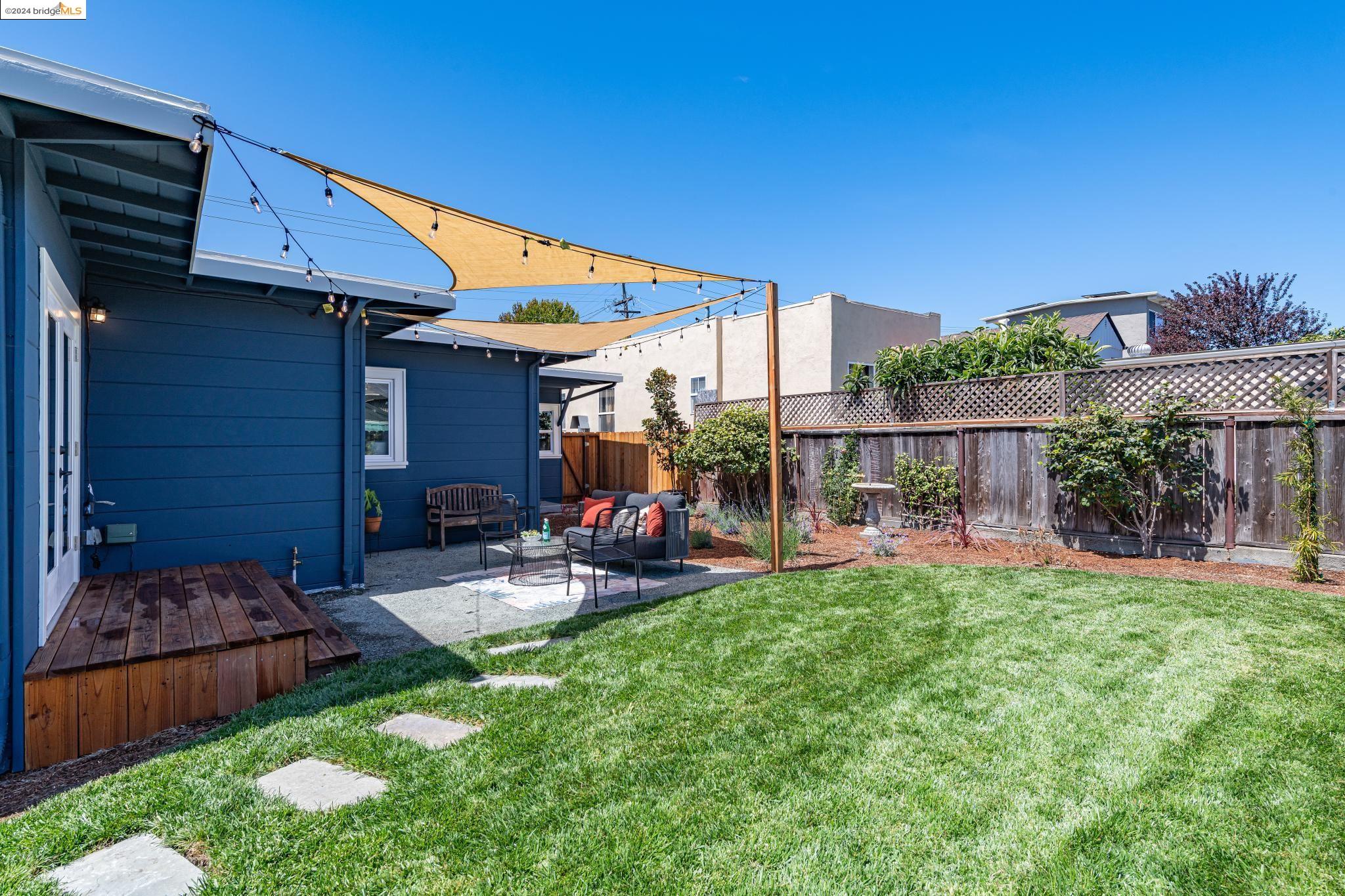224 Ashbury Ave