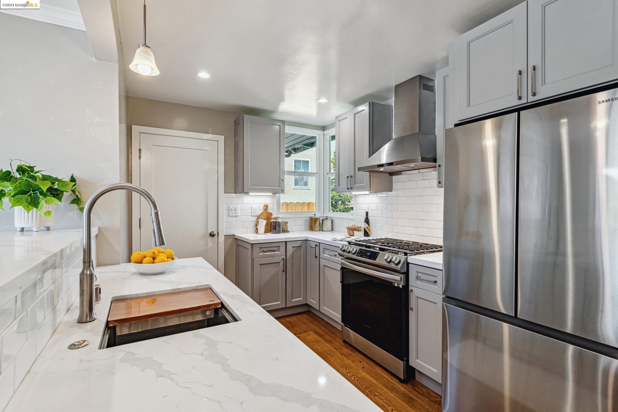 224 Ashbury Ave