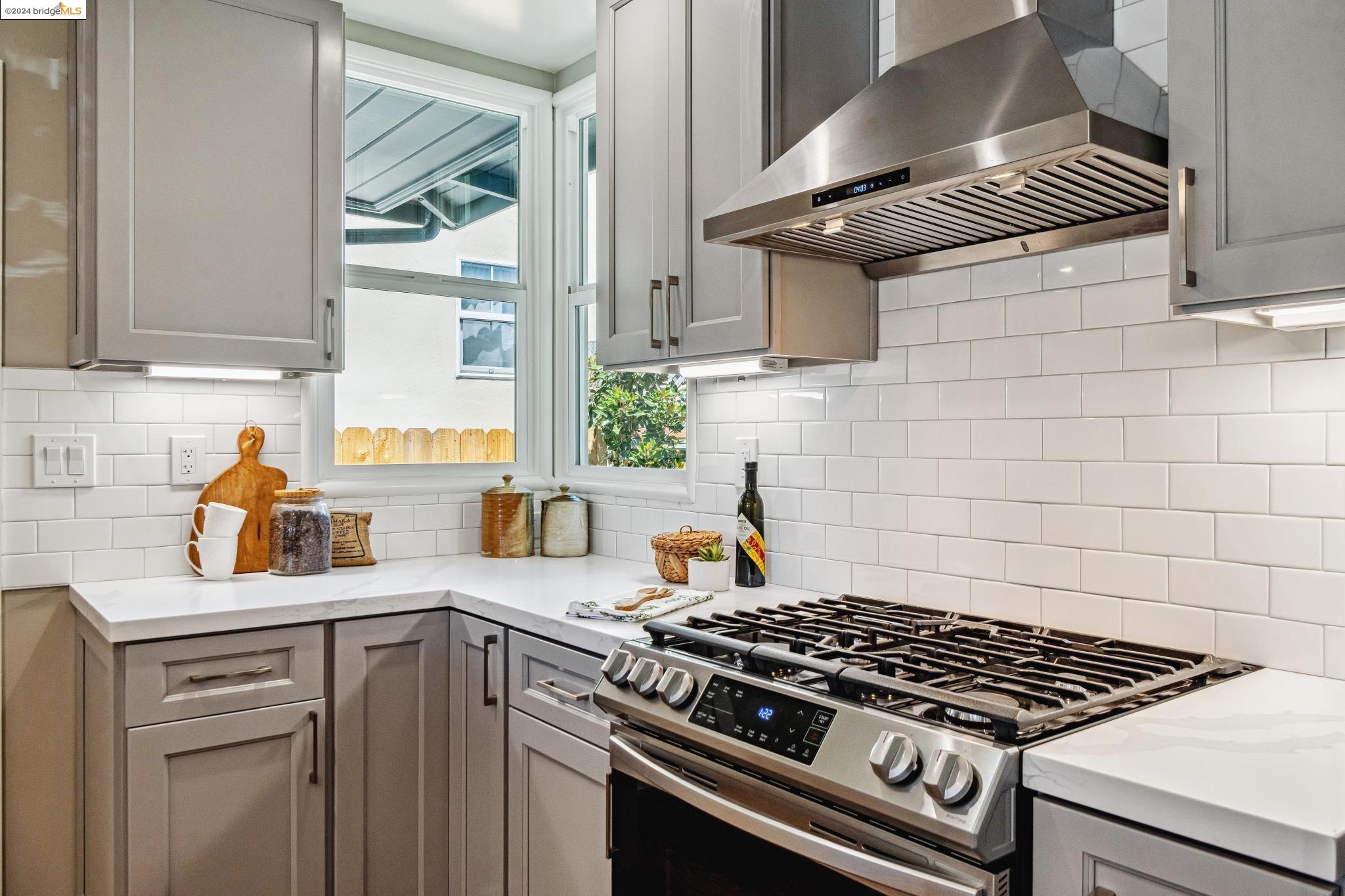224 Ashbury Ave