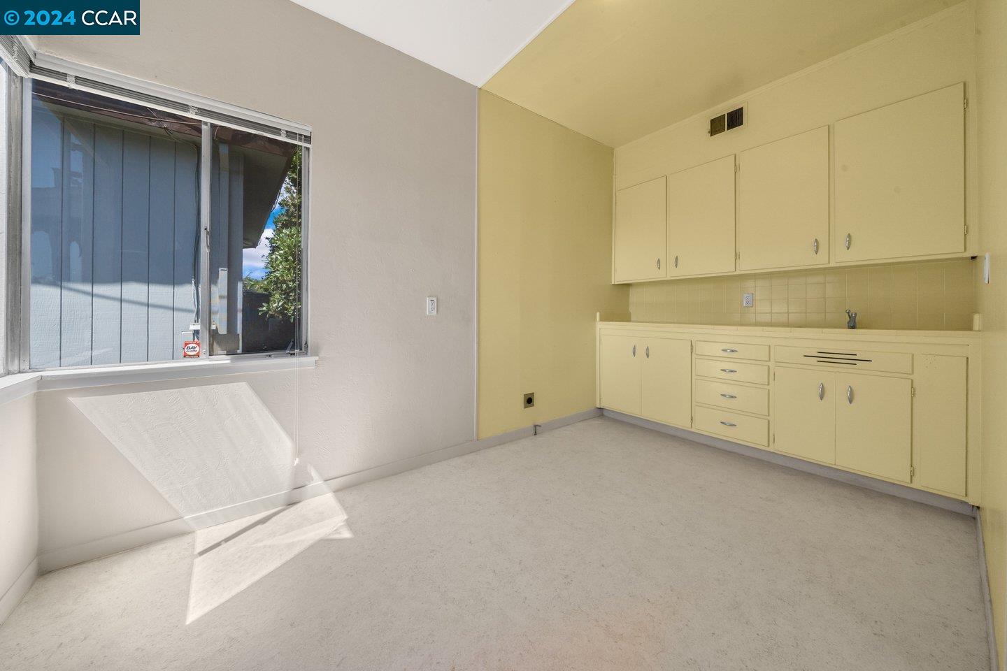 951 Galvin Dr