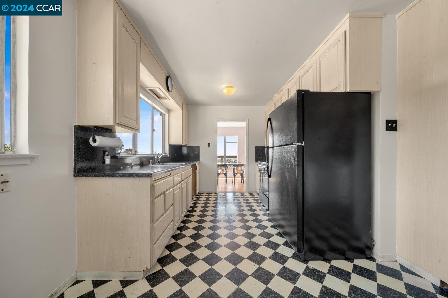 951 Galvin Dr