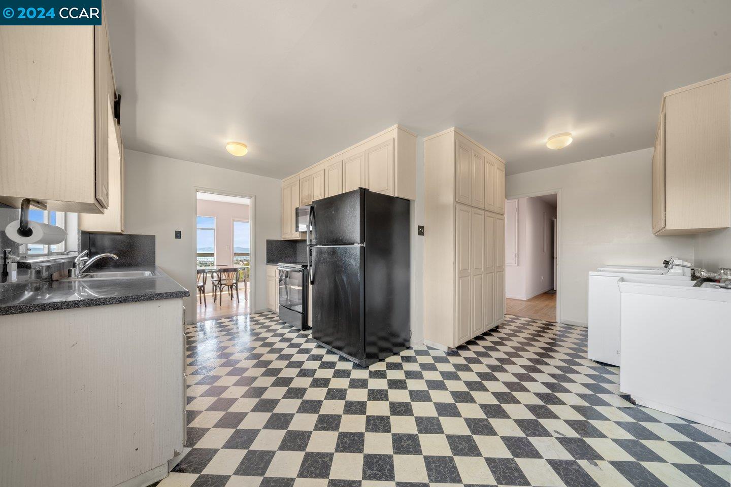 951 Galvin Dr
