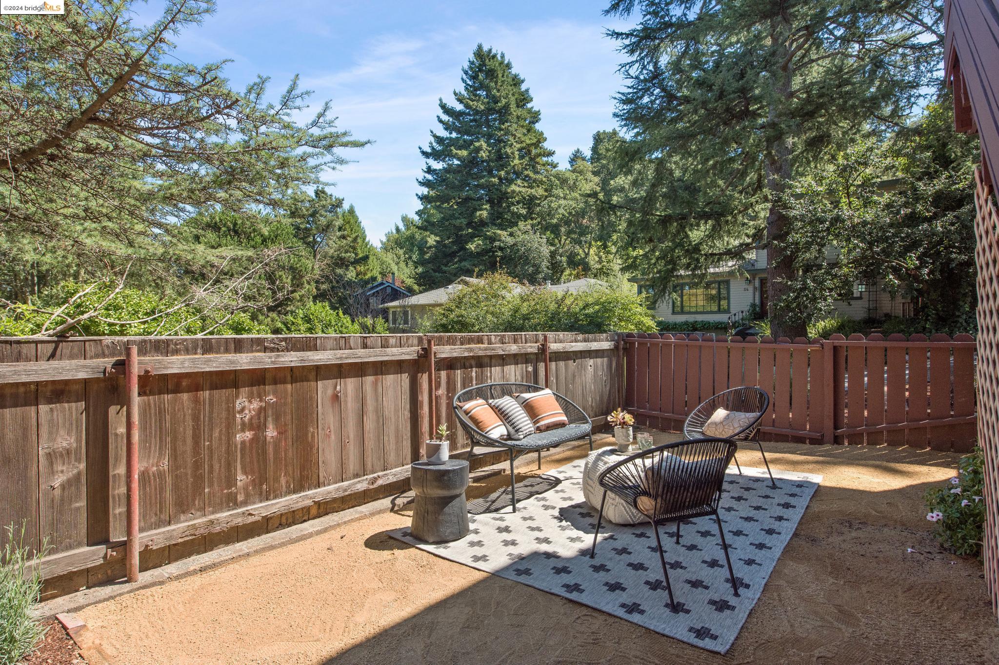 55 Sunset Ln