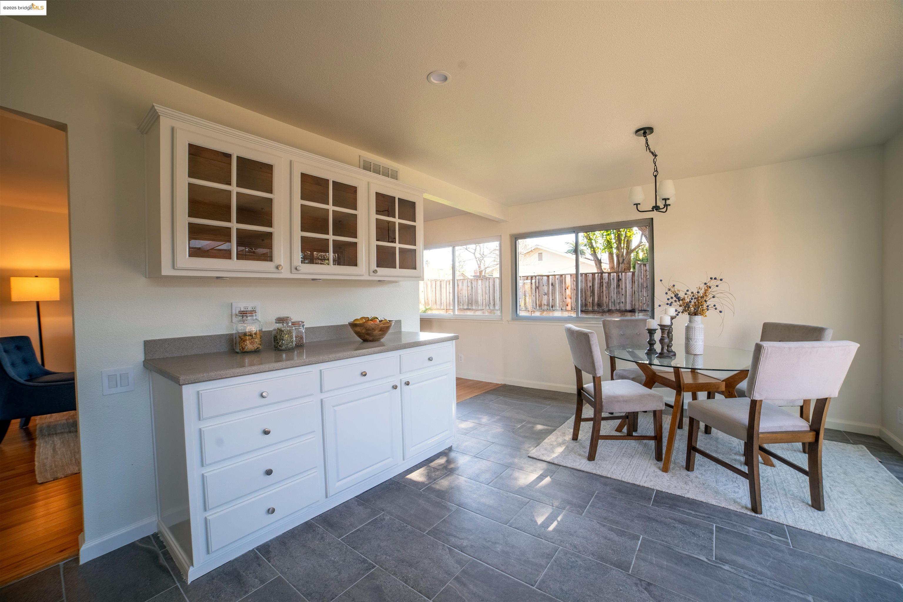 2710 Lyon Cir