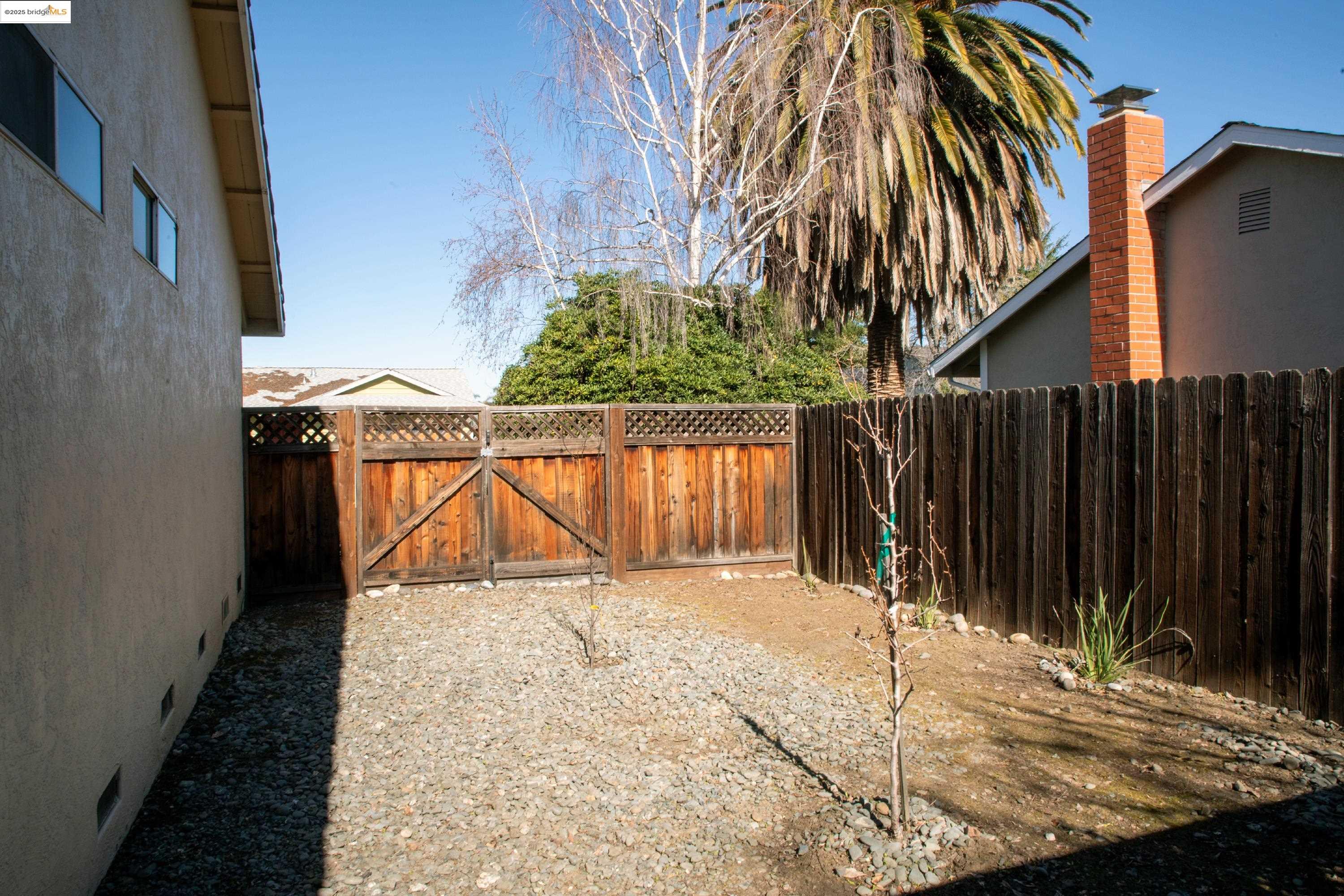 2710 Lyon Cir