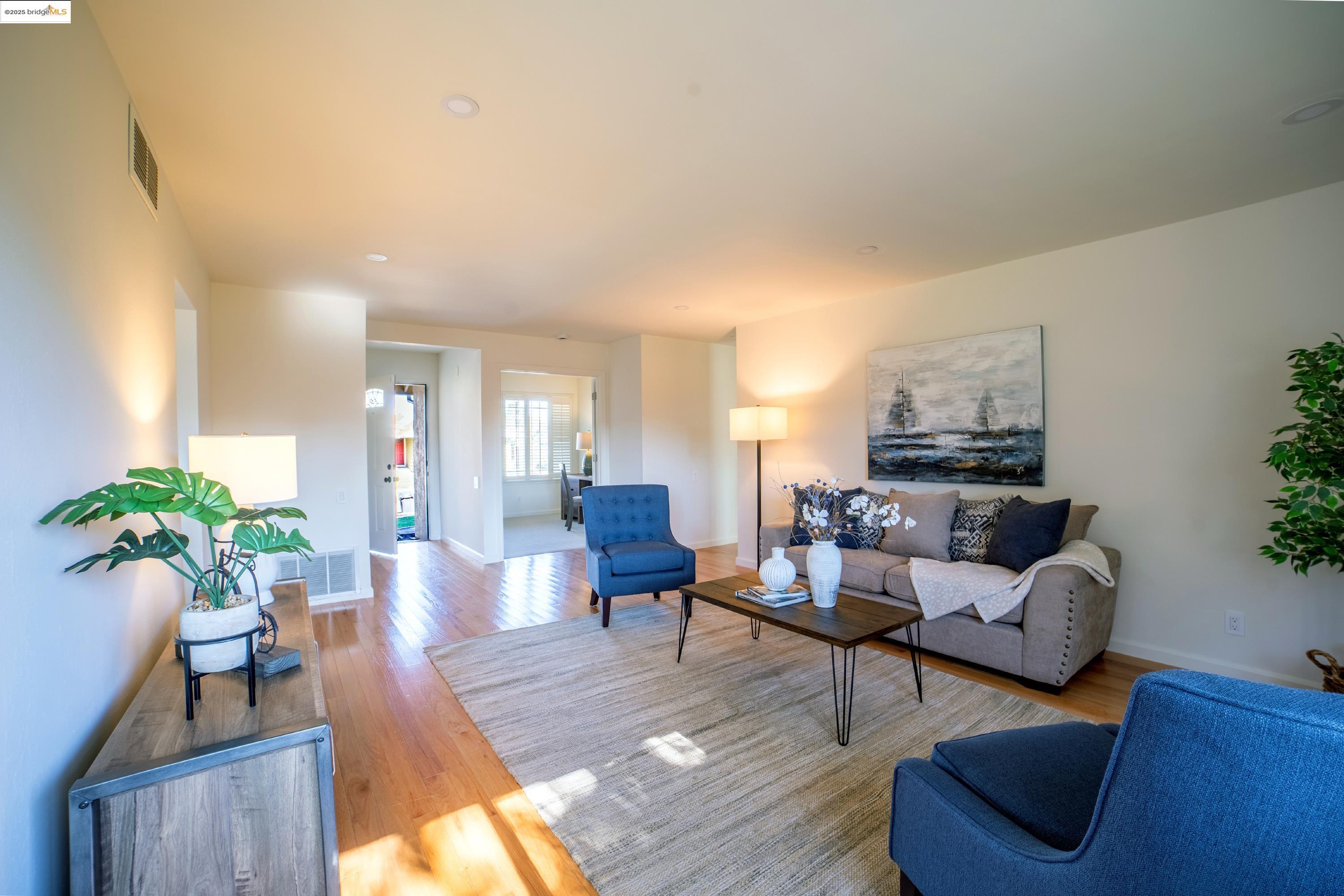 2710 Lyon Cir