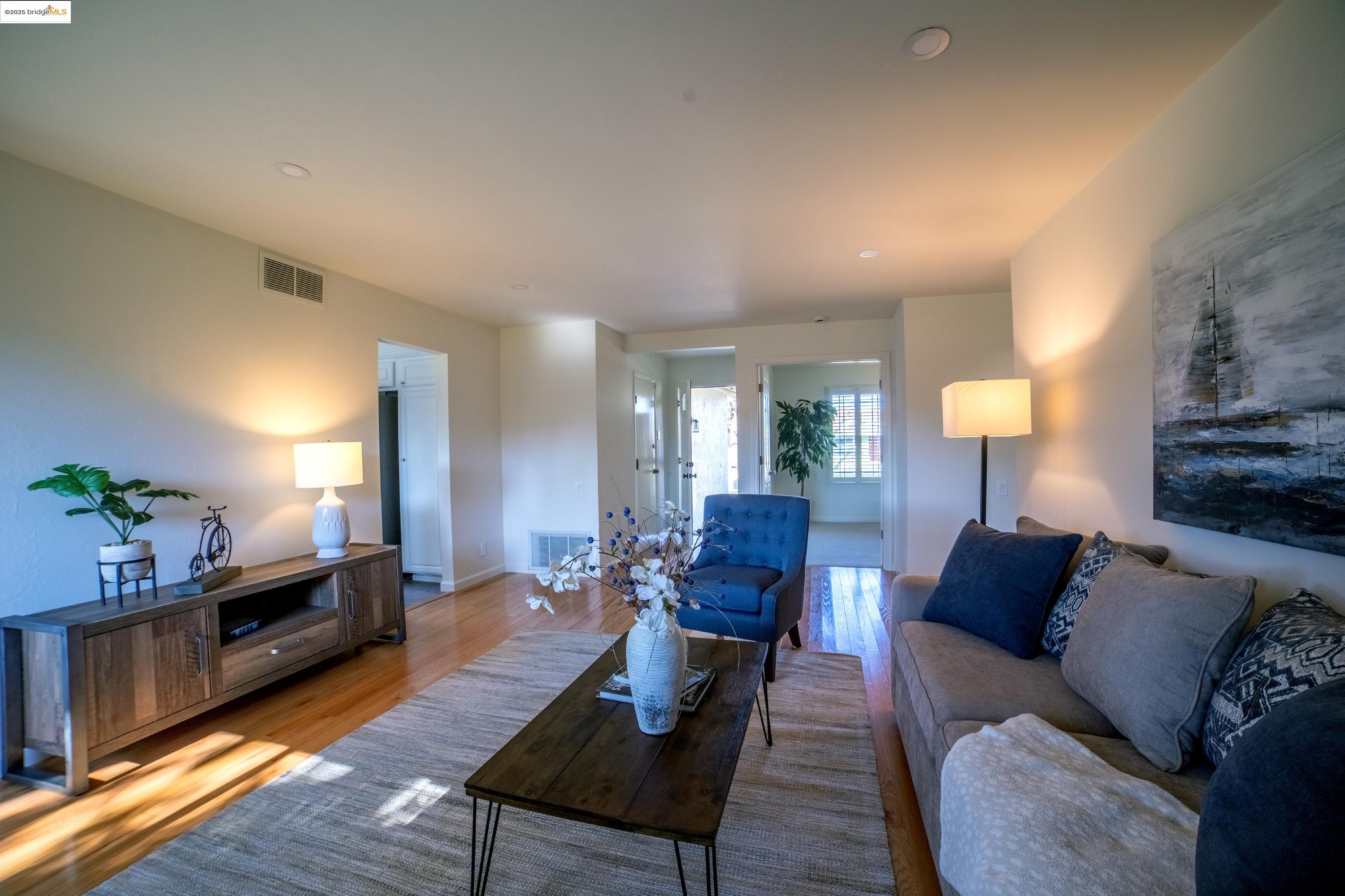 2710 Lyon Cir
