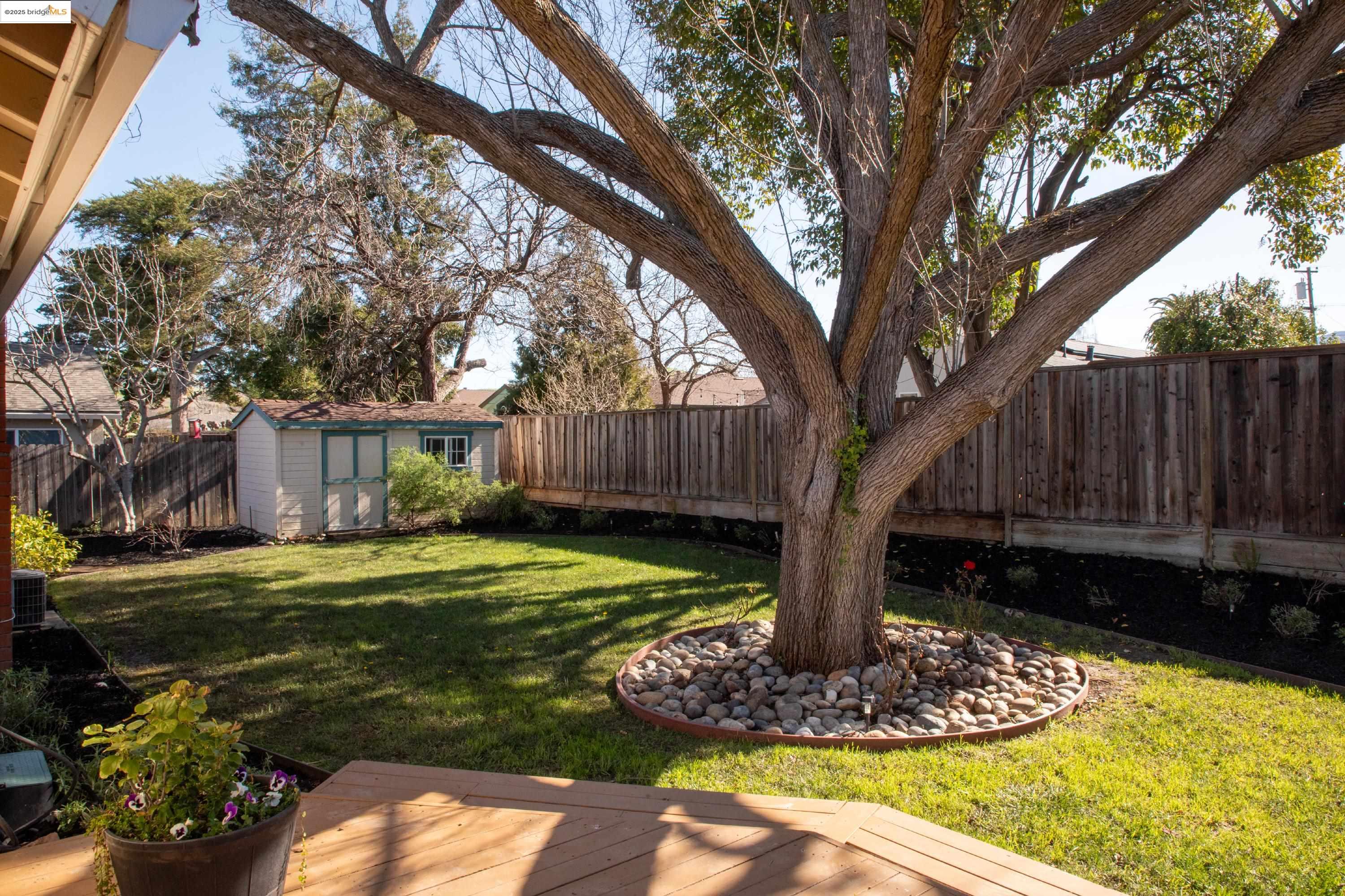 2710 Lyon Cir