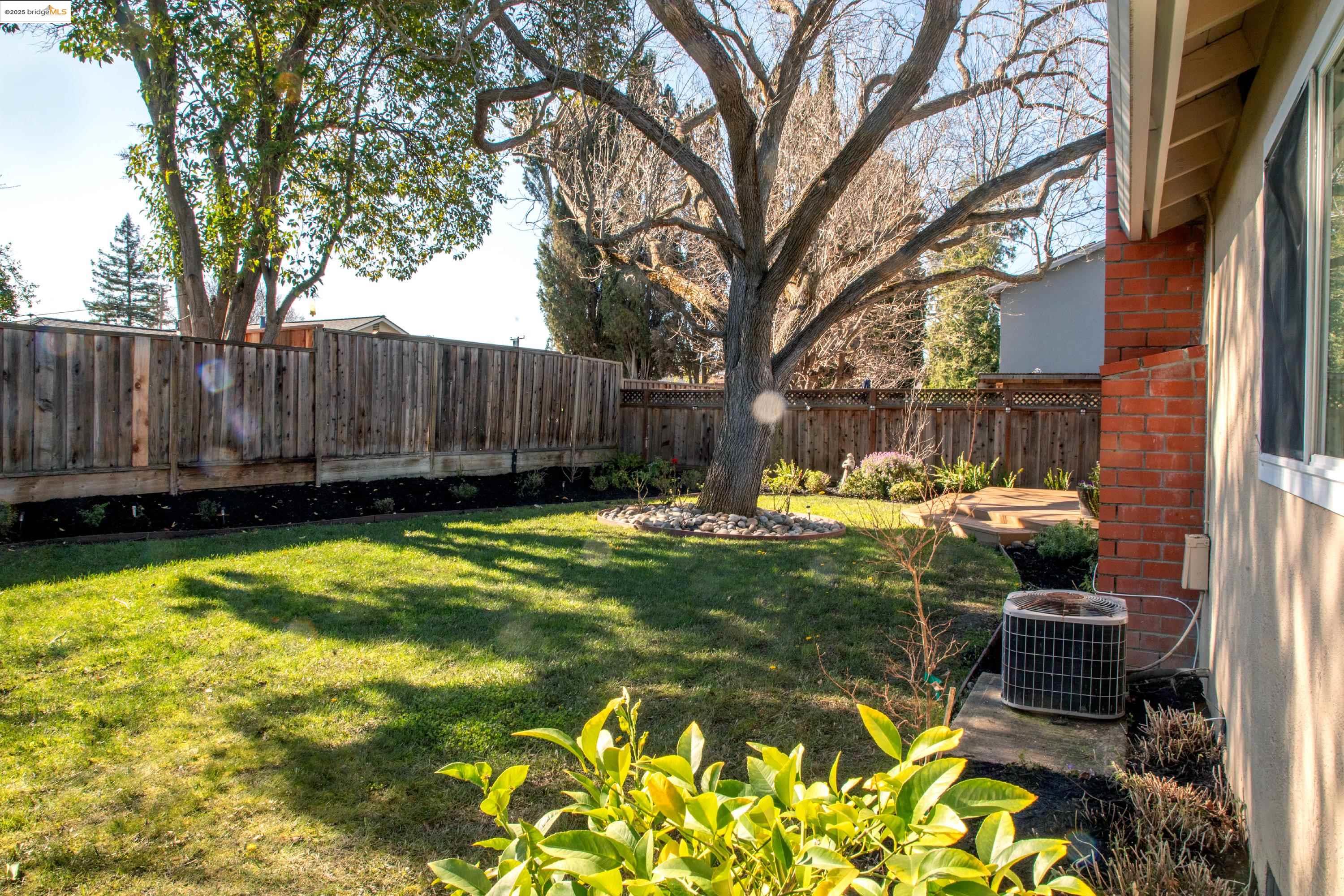 2710 Lyon Cir