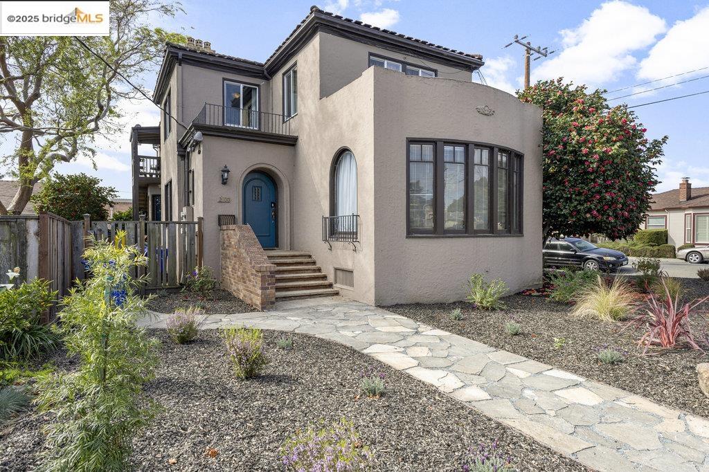2900 Barrett Ave