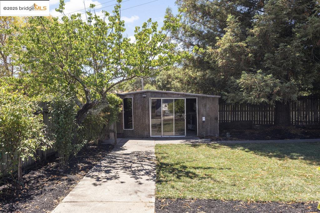 615 Manuel Dr