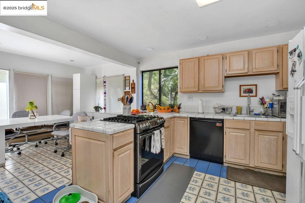 7141 Homewood Dr