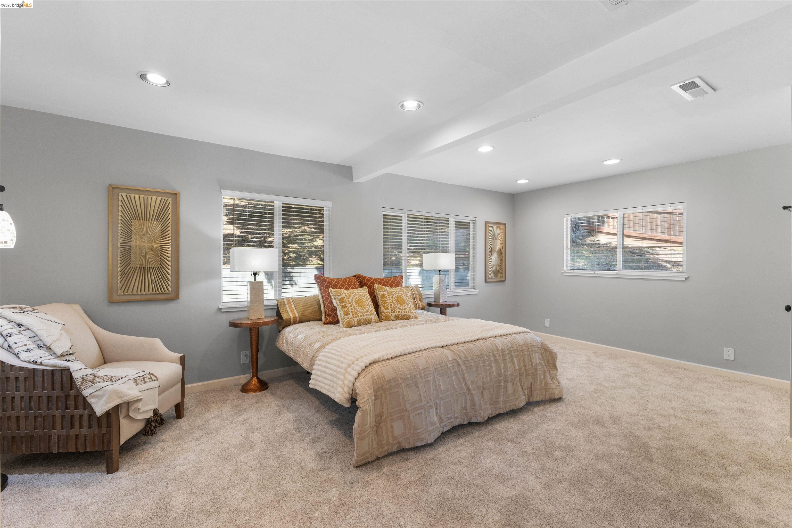 8019 Sterling Dr
