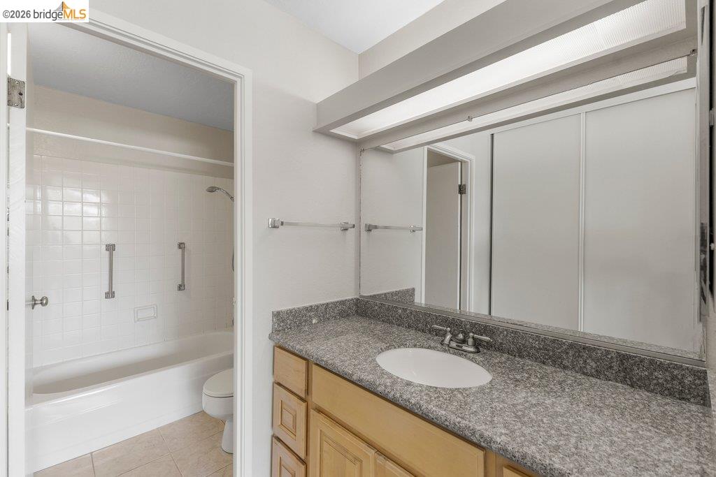 555 Pierce St # 804