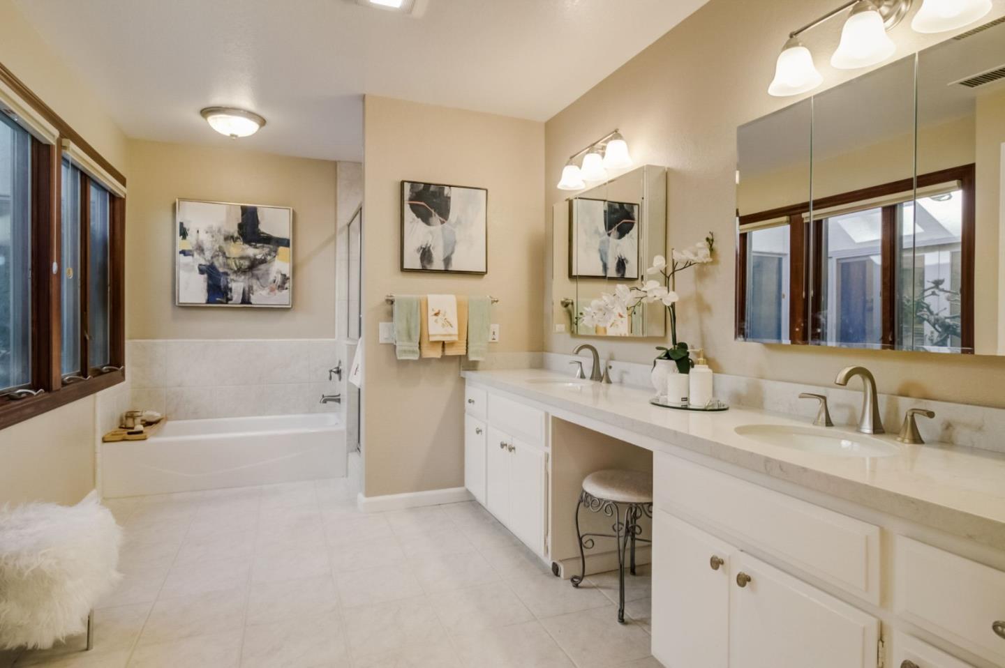 11012 Canyon Vista DR