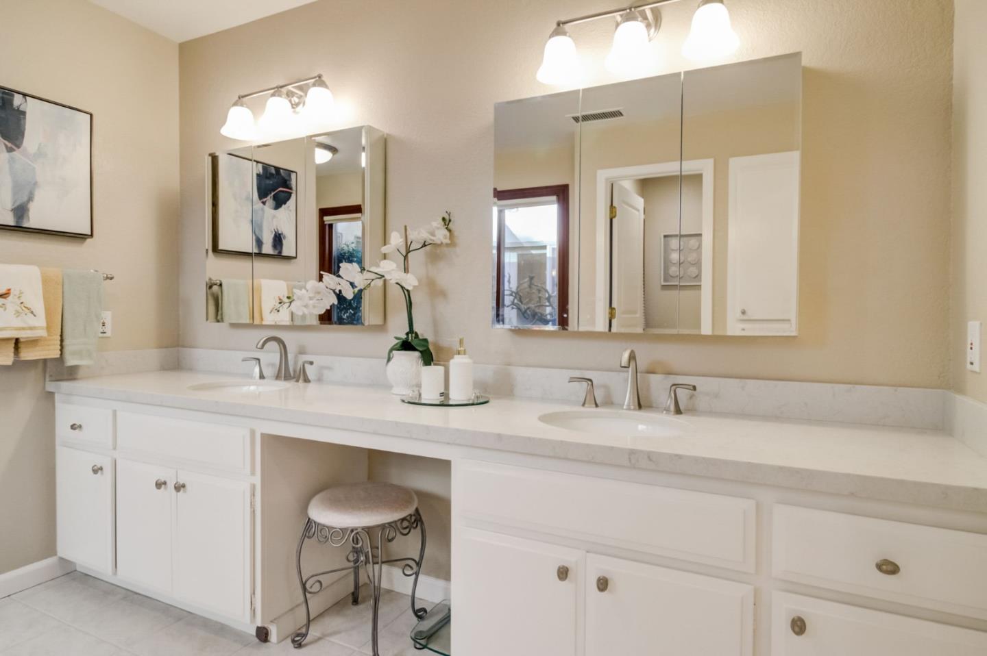 11012 Canyon Vista DR