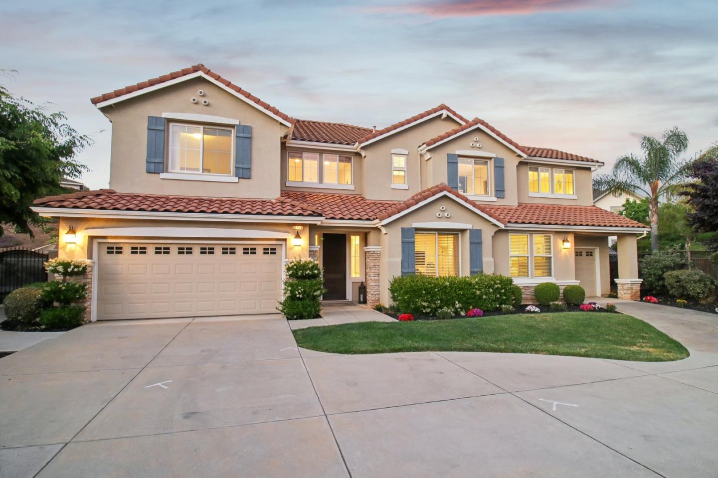 5200 Hecker CT
