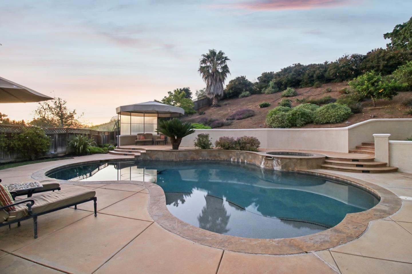 5200 Hecker CT
