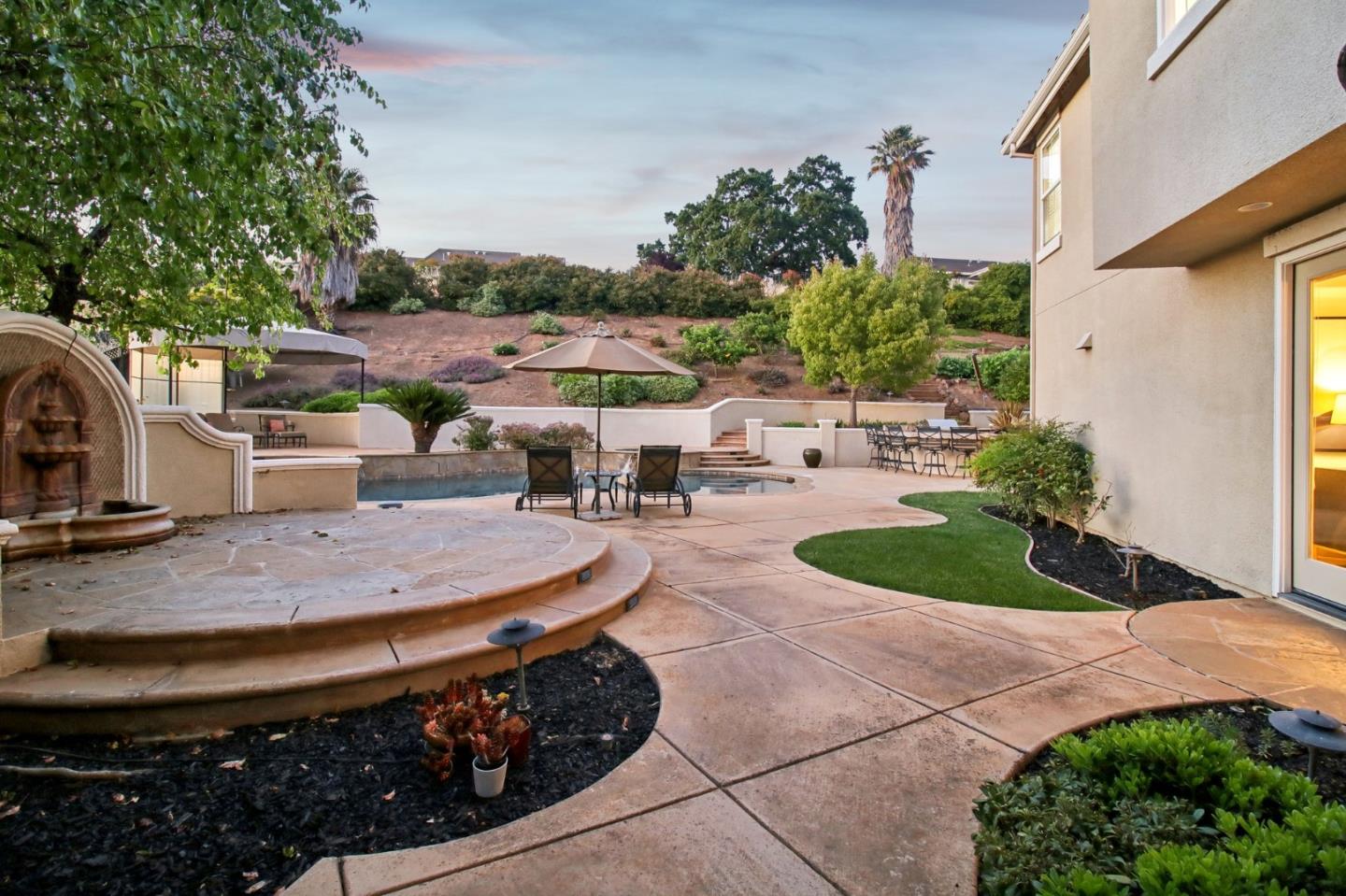 5200 Hecker CT