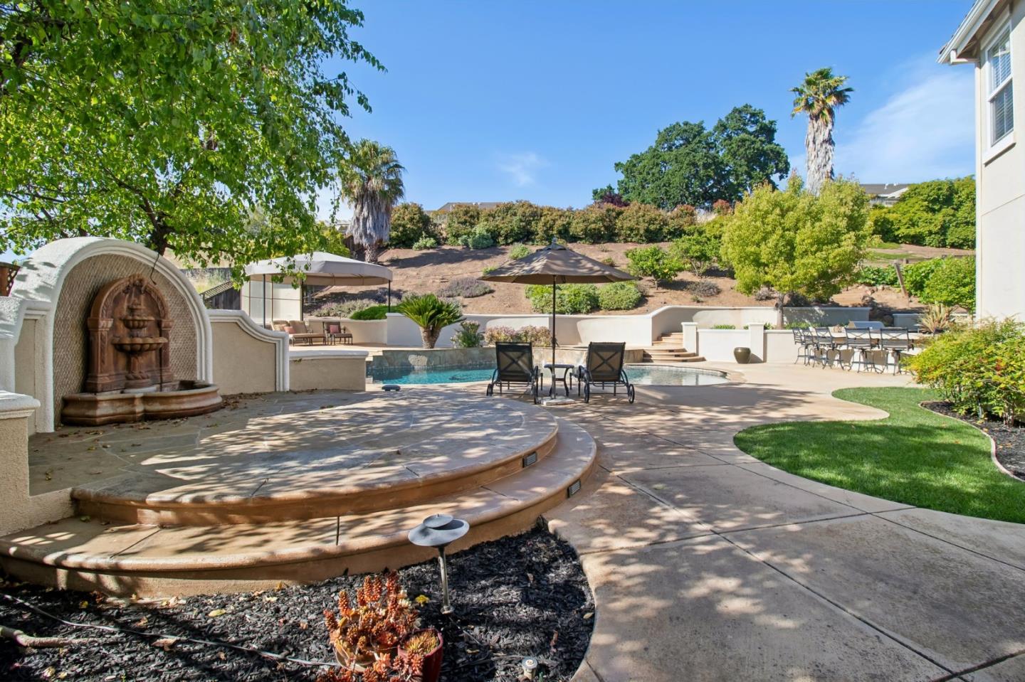 5200 Hecker CT