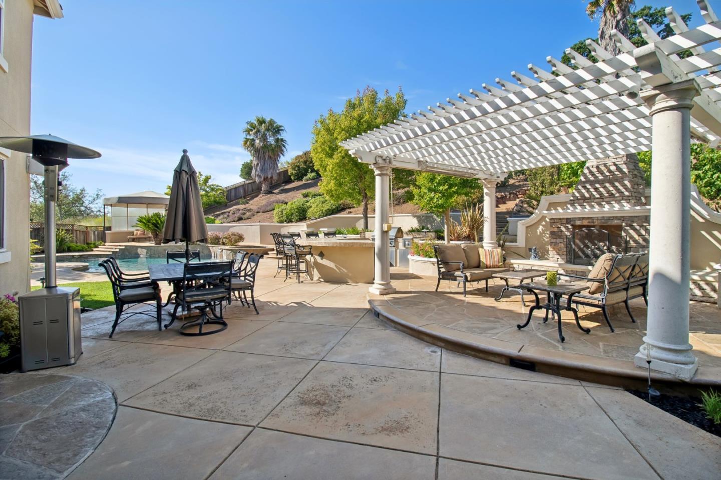 5200 Hecker CT