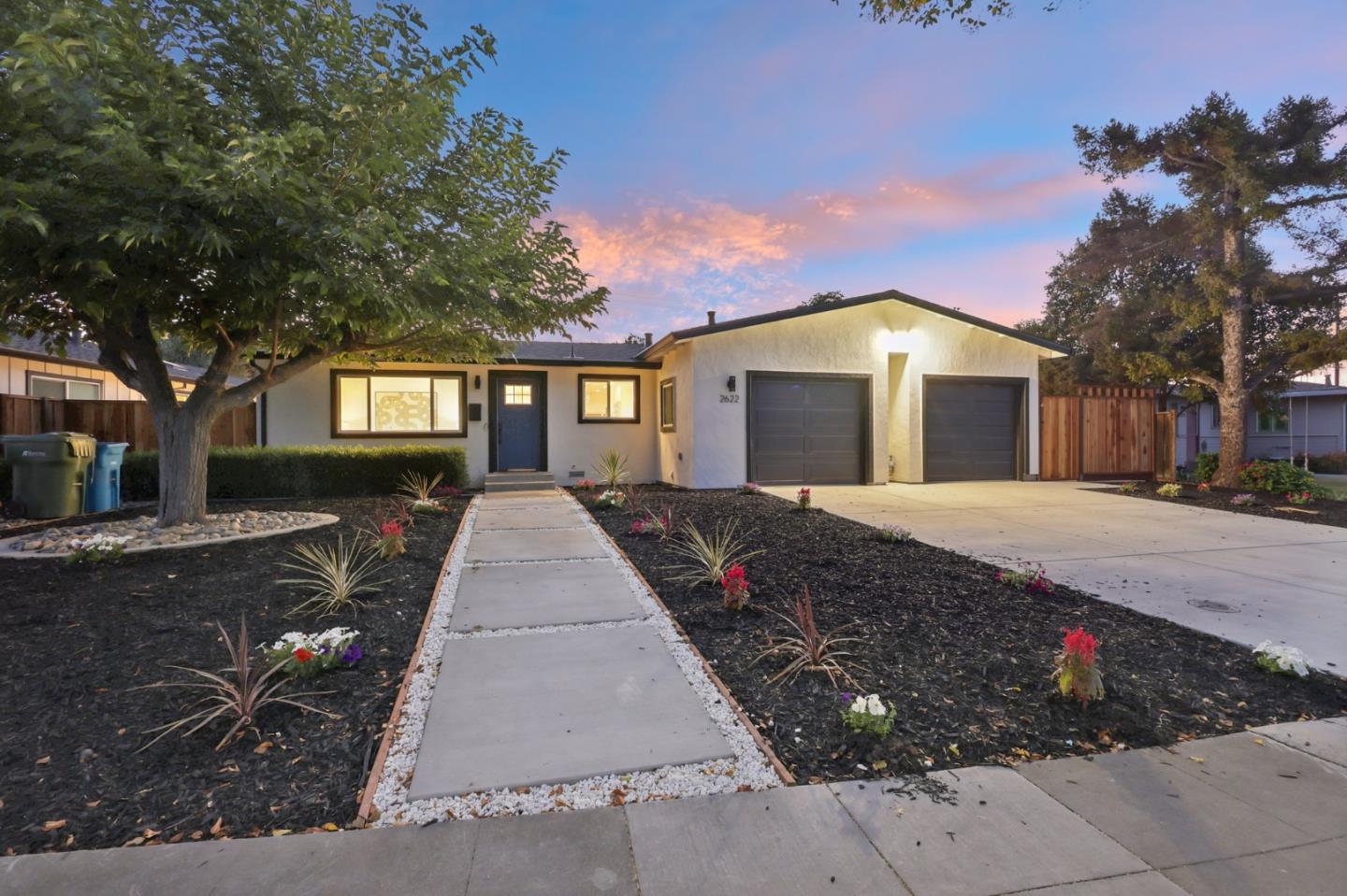 2622 Meadowbrook DR