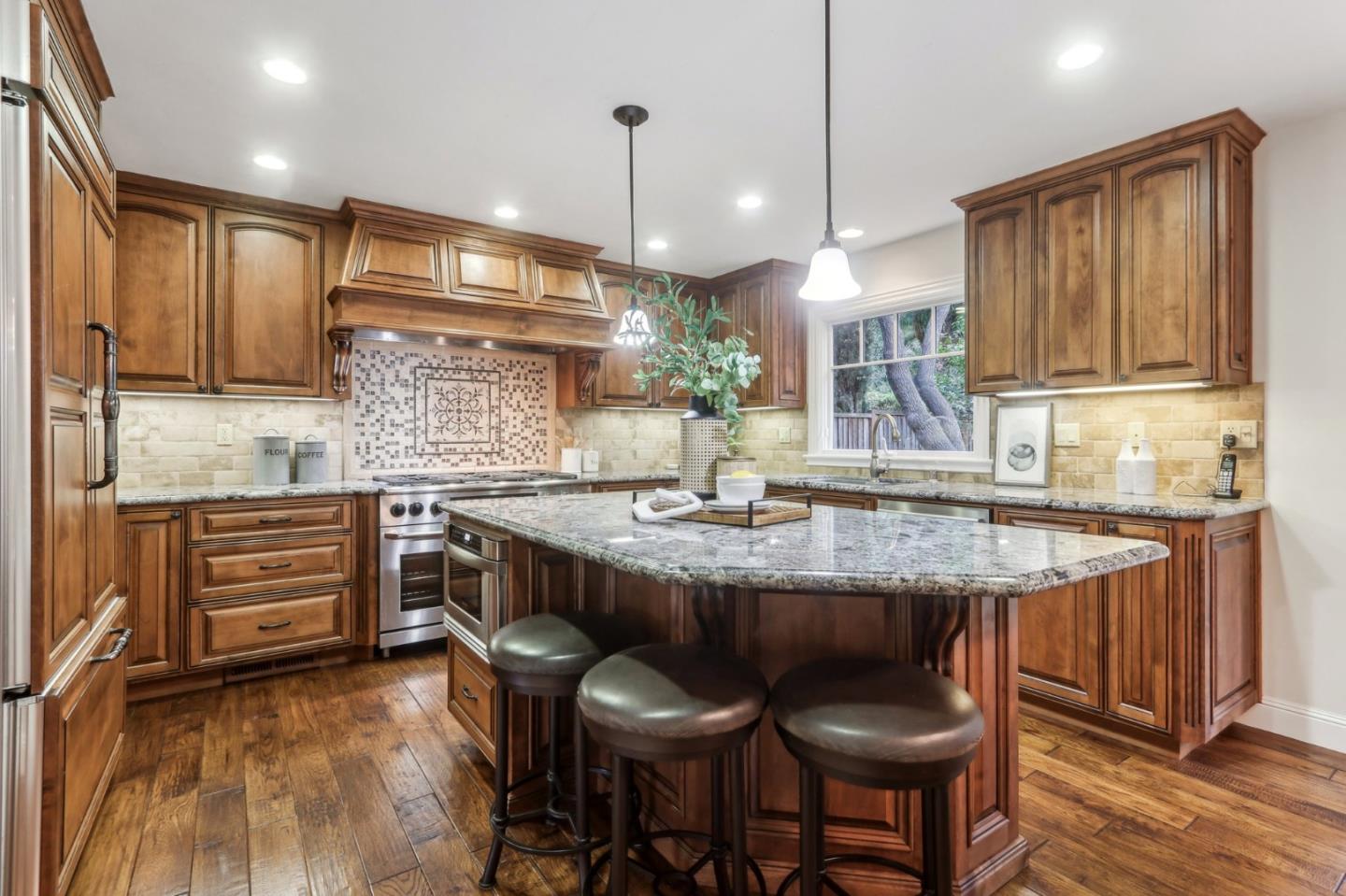 7145 Cahen DR
