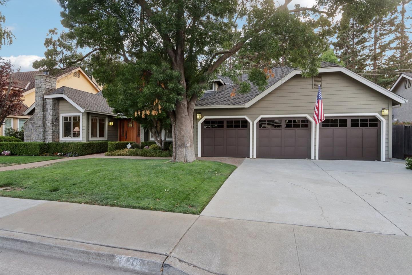 7145 Cahen DR