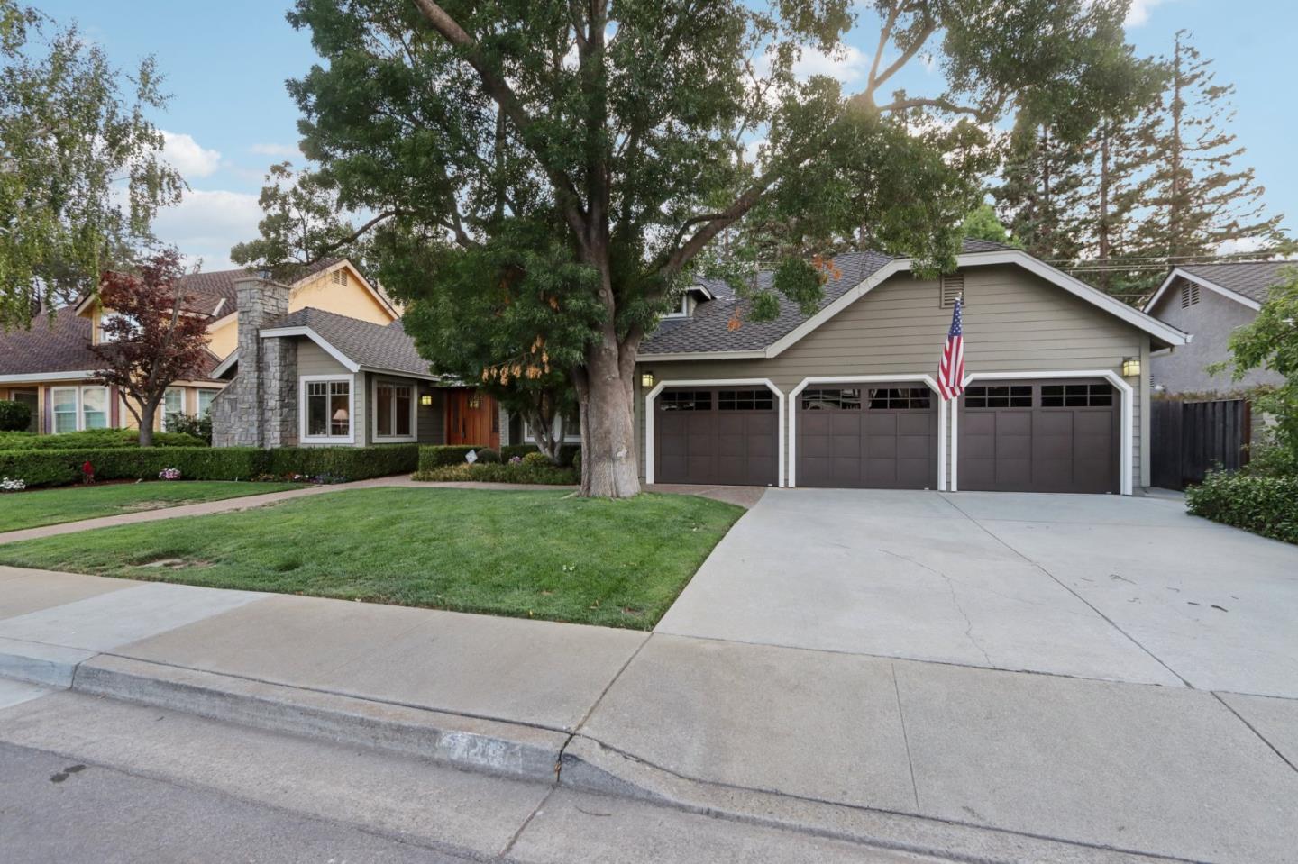 7145 Cahen DR