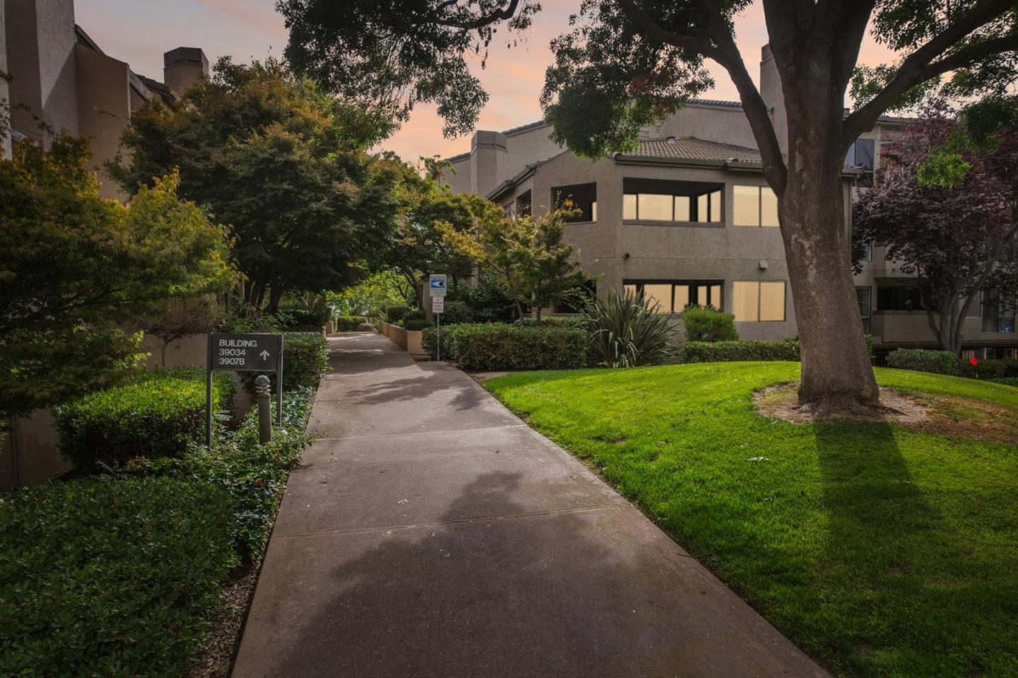 39078 Guardino DR 201