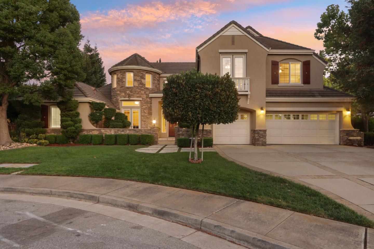 1512 Evening Star CT