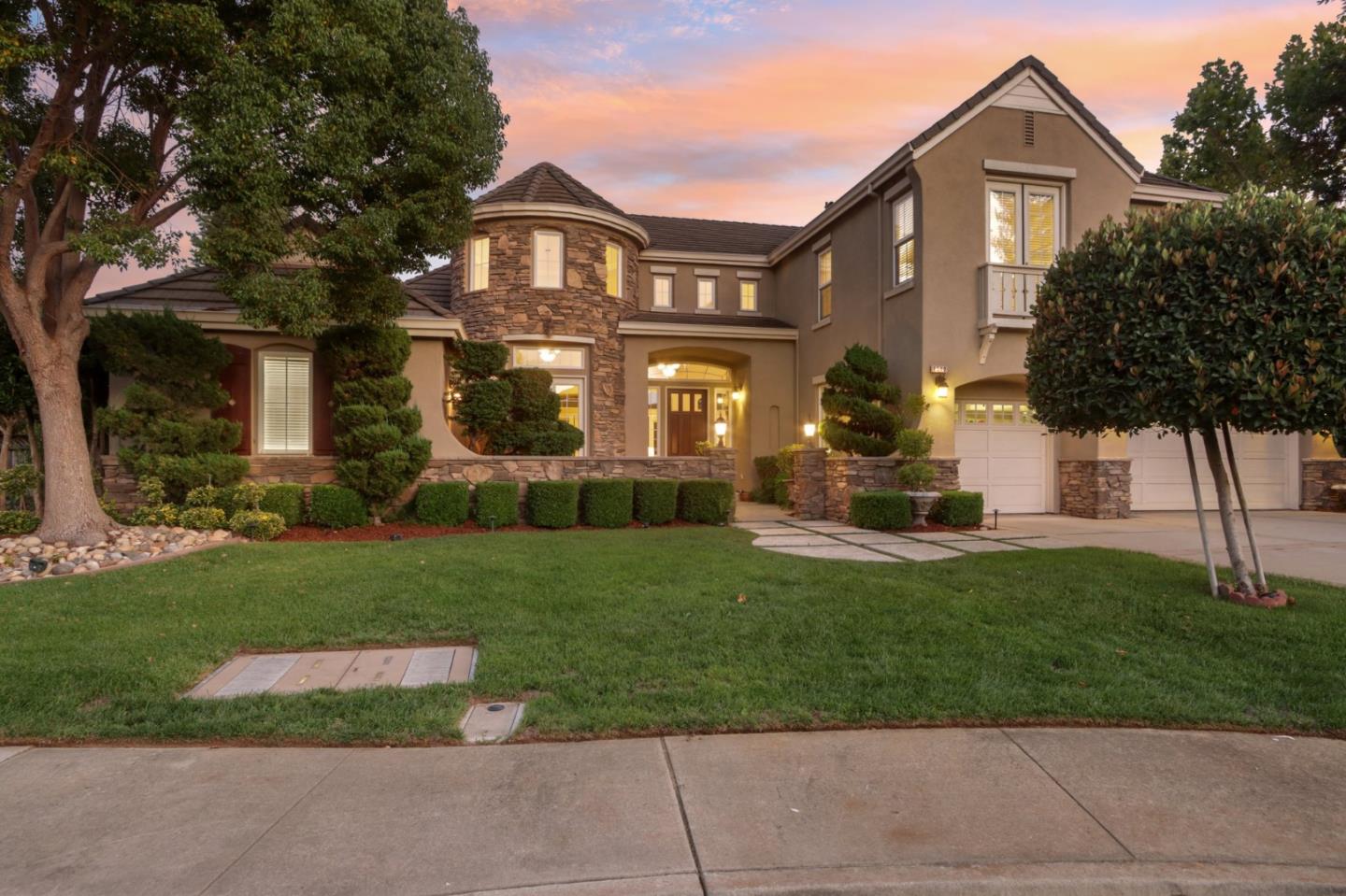 1512 Evening Star CT