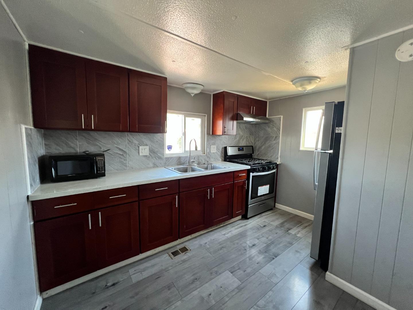 2151 Oakland Road Unit: 136
