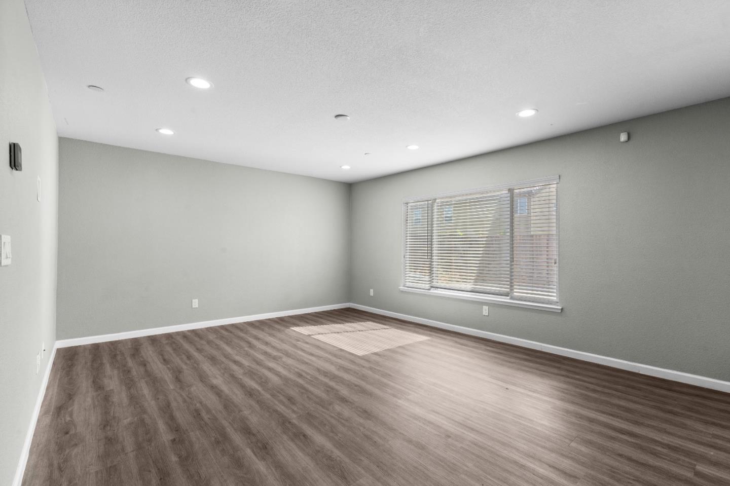 3886 Trieste CIR